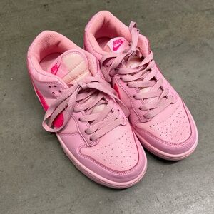 Nike Women's triple pink dunks
